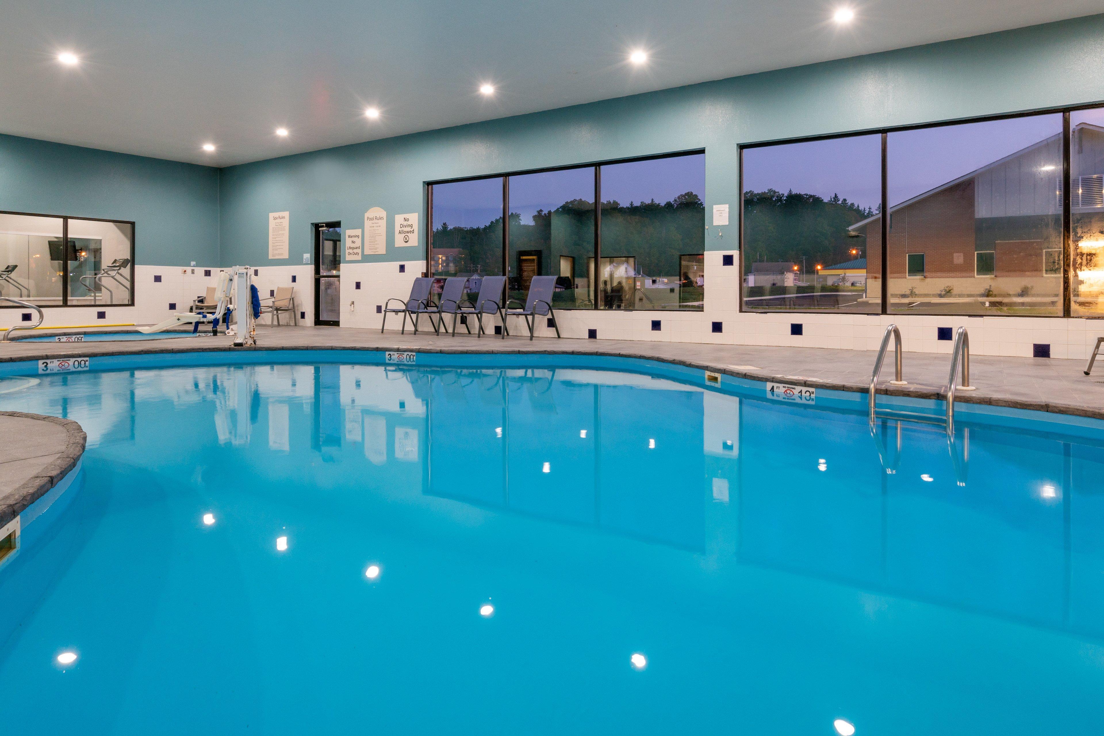 Holiday Inn Express Hotel & Suites Elkins By Ihg Dış mekan fotoğraf