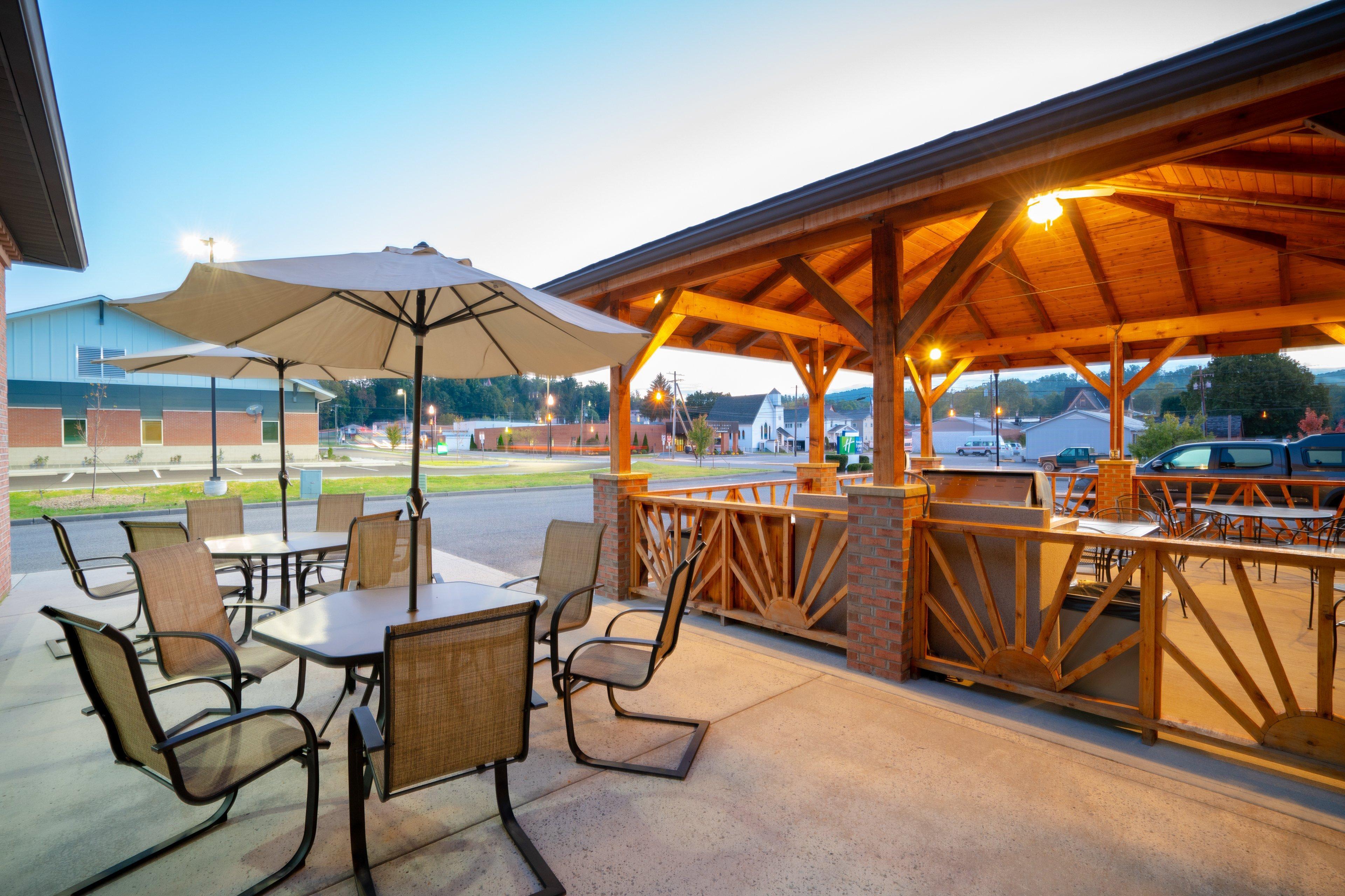 Holiday Inn Express Hotel & Suites Elkins By Ihg Dış mekan fotoğraf