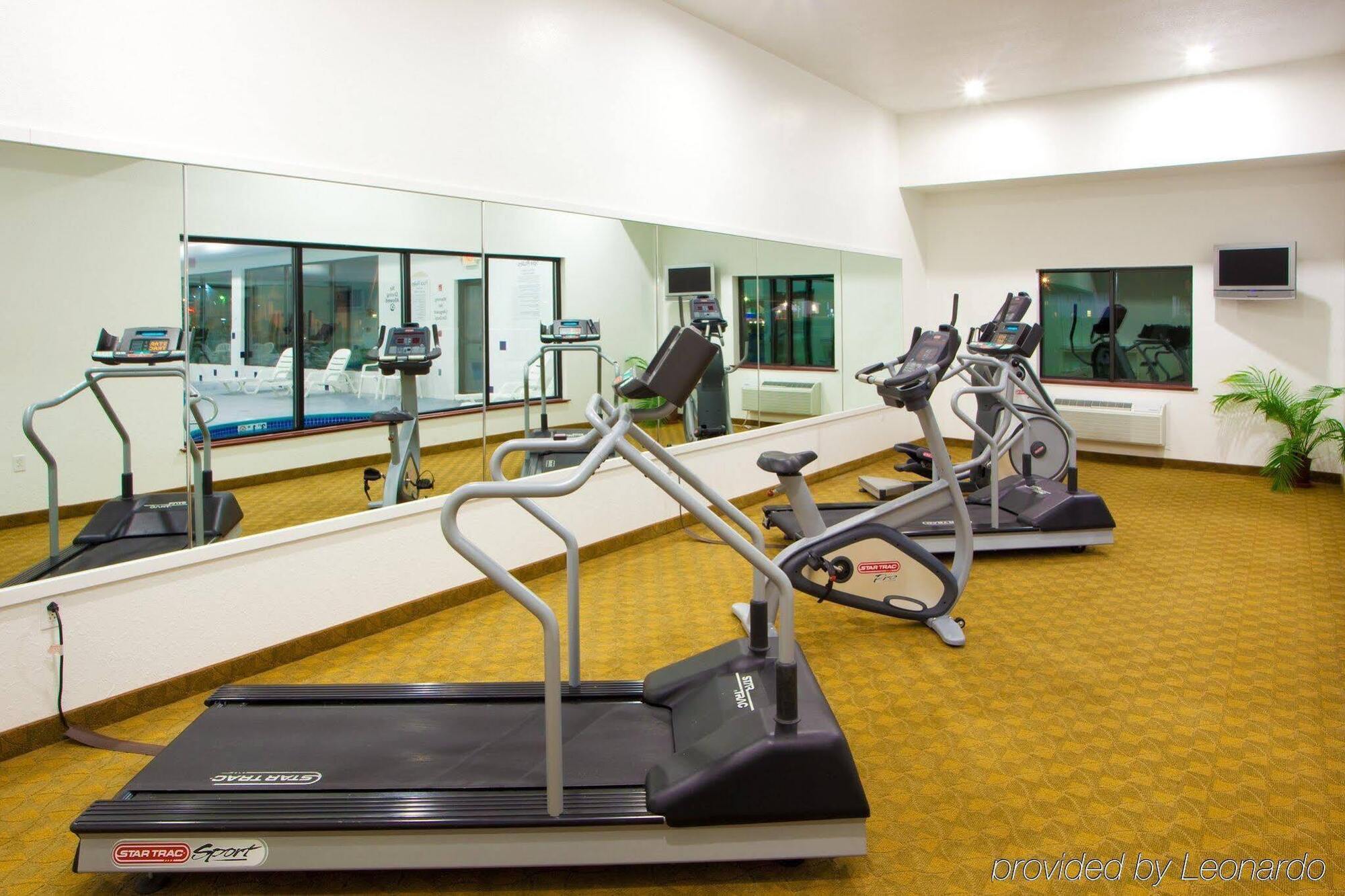 Holiday Inn Express Hotel & Suites Elkins By Ihg Dış mekan fotoğraf